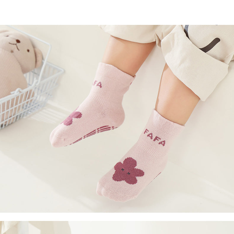 Unisex Letters Cartoon Expression Accessories Socks Wholesale 220831511