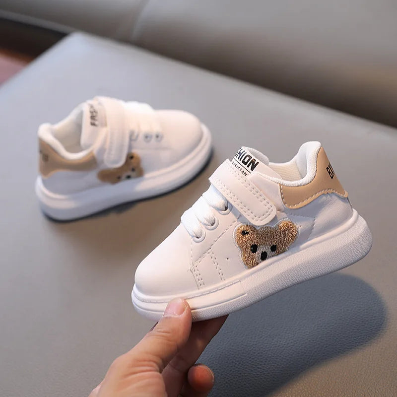 Bear-Decorated Sneakers: Fashionable Flats for Toddlers (1-6 years old)
