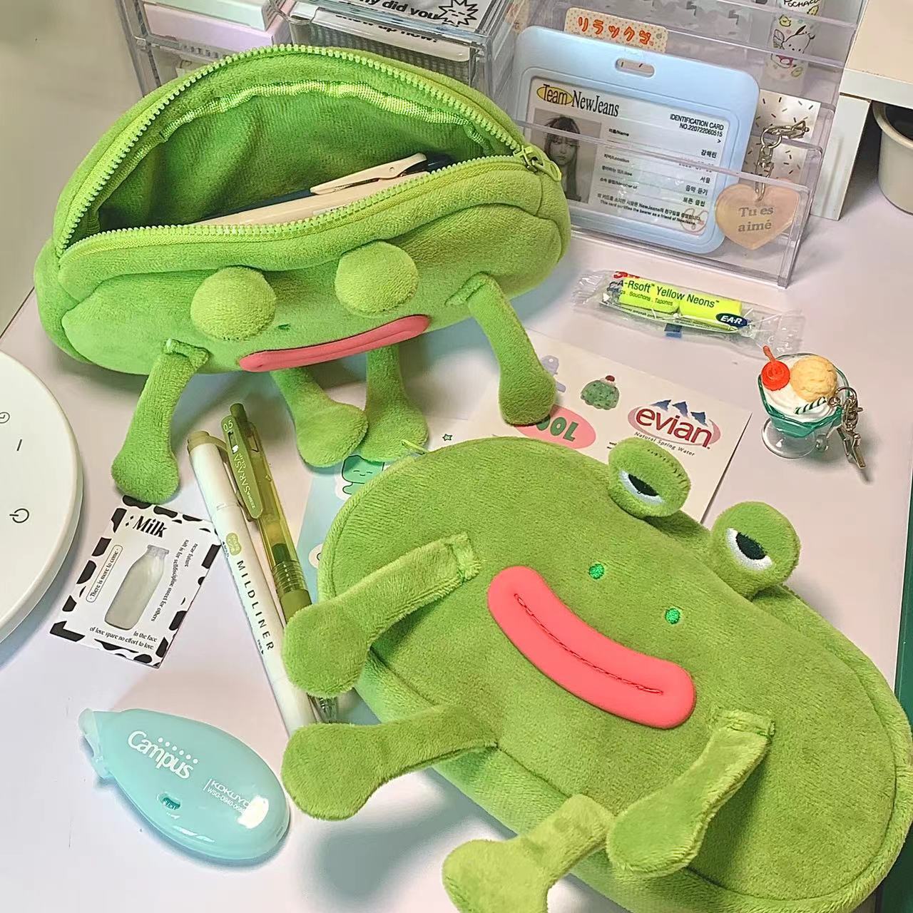 Large Mouth Frog Plush Pen Bags