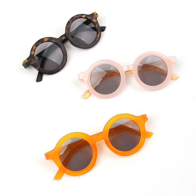 Retro Round Sunglasses / Eyewear
