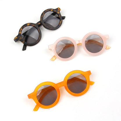 Retro Round Sunglasses / Eyewear