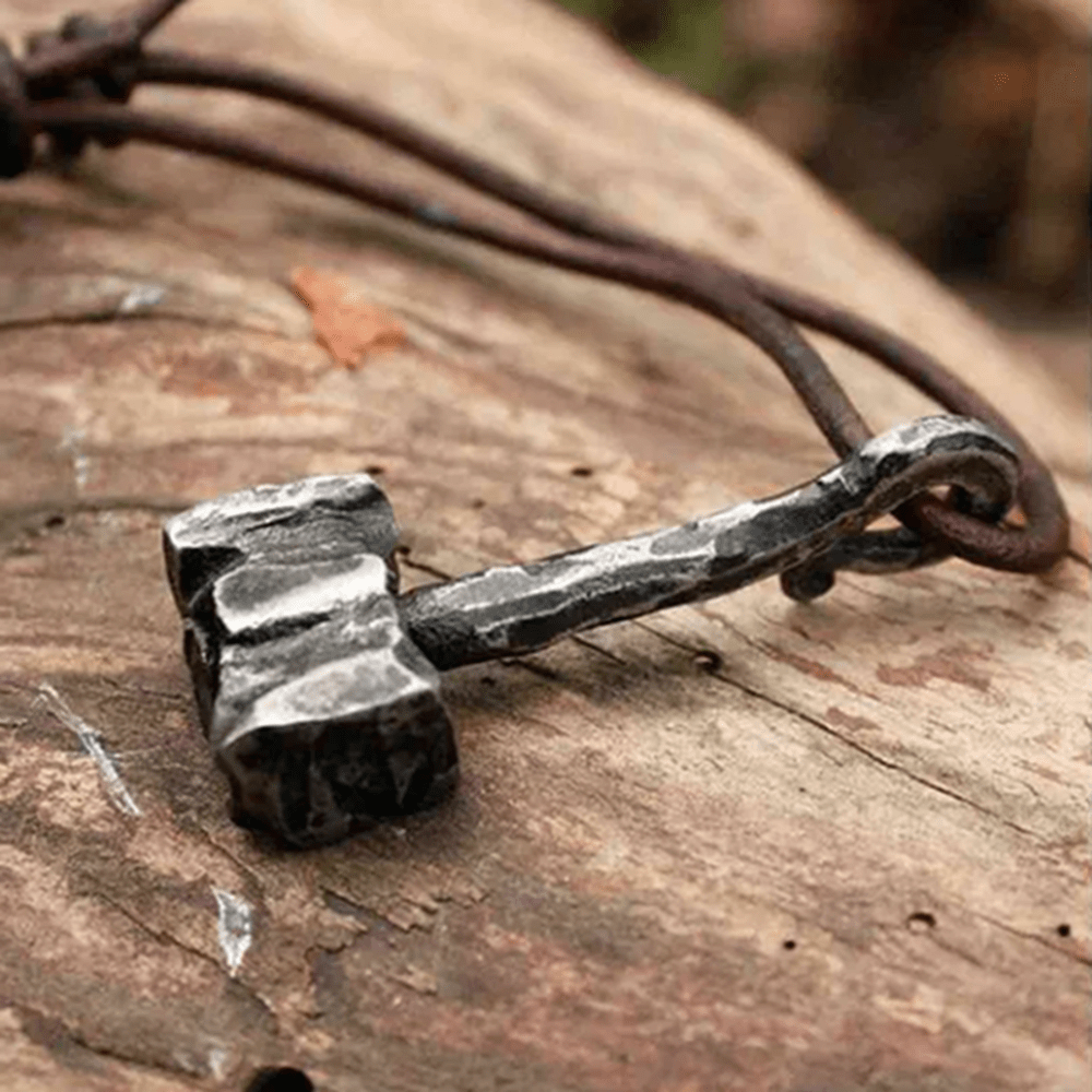 Nordic Viking Amulet Pendant Necklace - Leather