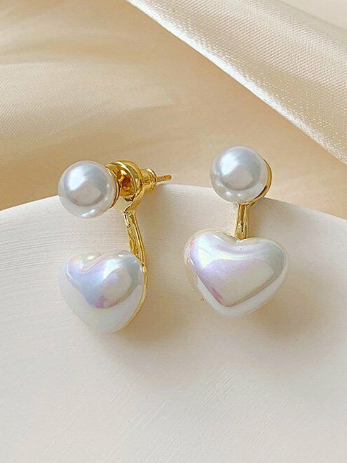 Girls Love's Luster Pearl Heart Earrings