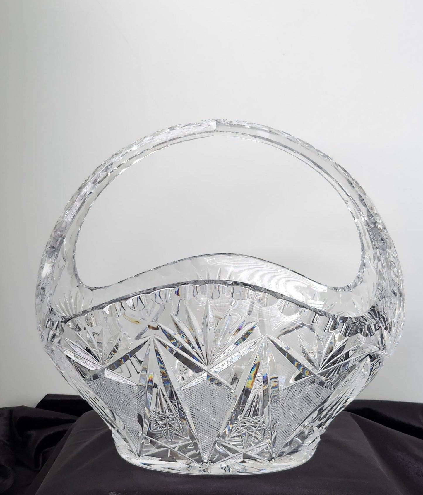 Heavy Diamond Cut Crystal Basket