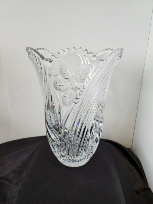 Large Polina Saw-Tooth Edge Crystal Vase
