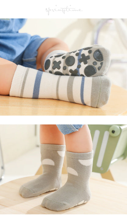 Unisex Cartoon Accessories Socks