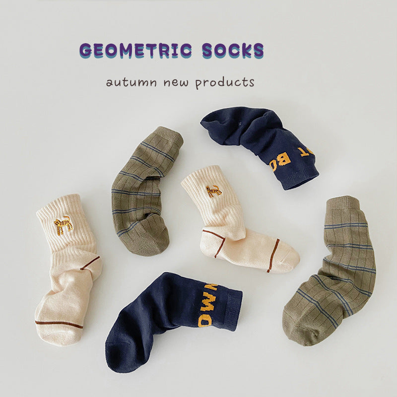 Unisex Letters Checked Cartoon Embroidered Accessories Socks Wholesale 230114317