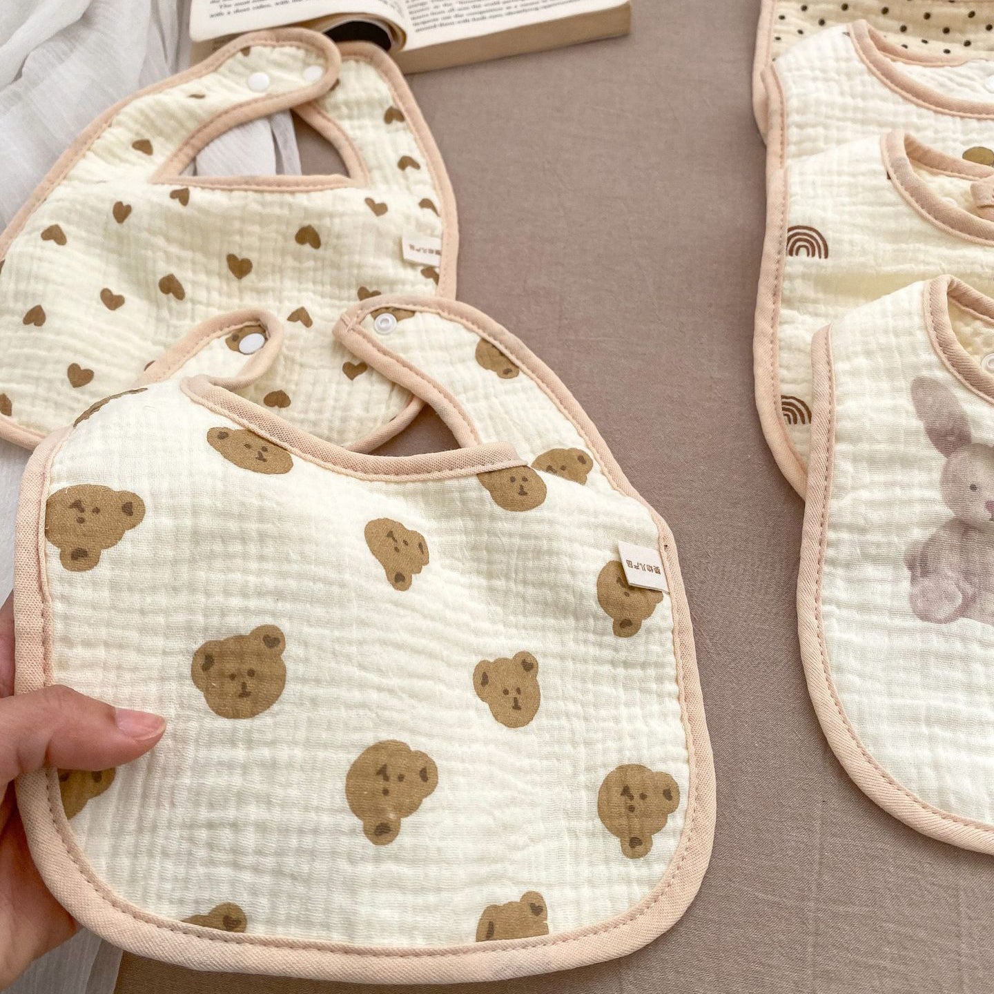 Baby Girls Boys Love heart Cartoon Baby Bibs Wholesale