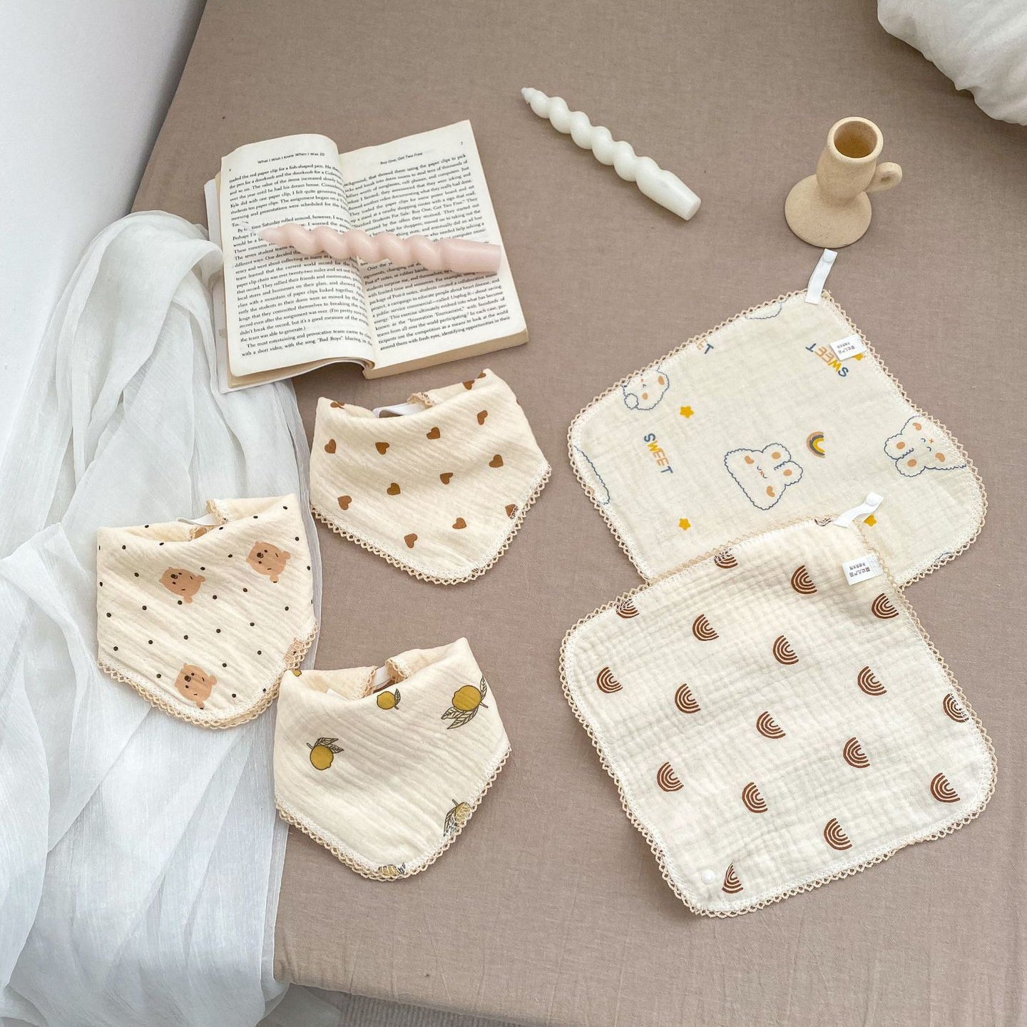Baby Unisex Cartoon Print Baby Bibs Wholesale