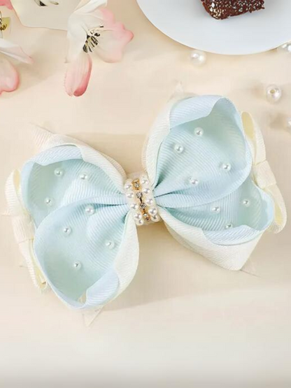 Glowing With Grace Pearl Bow Hair Clip