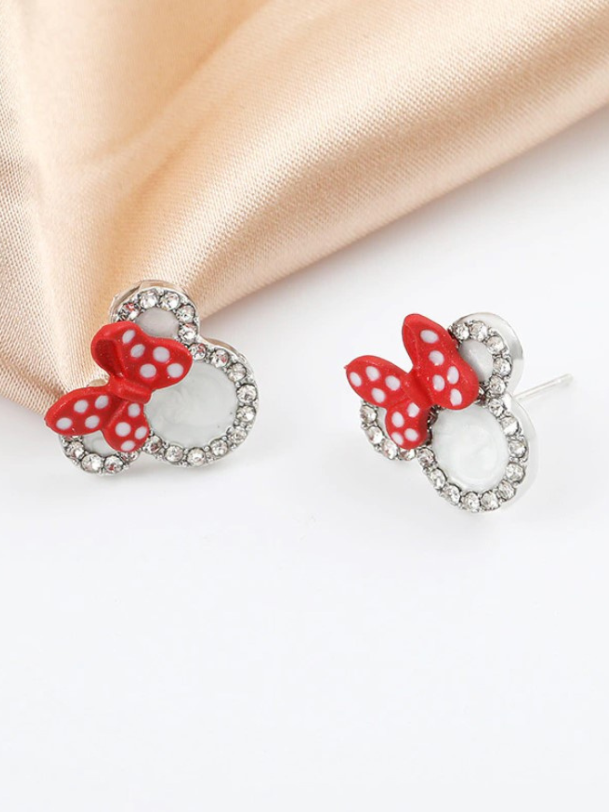 Time For Magic Red Bowknot Mouse Earrings