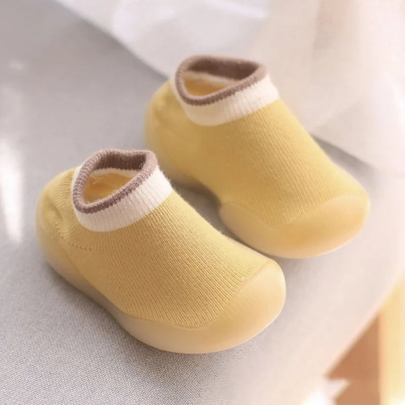 Baby's First Walking Shoes: Comfortable Knit Boots