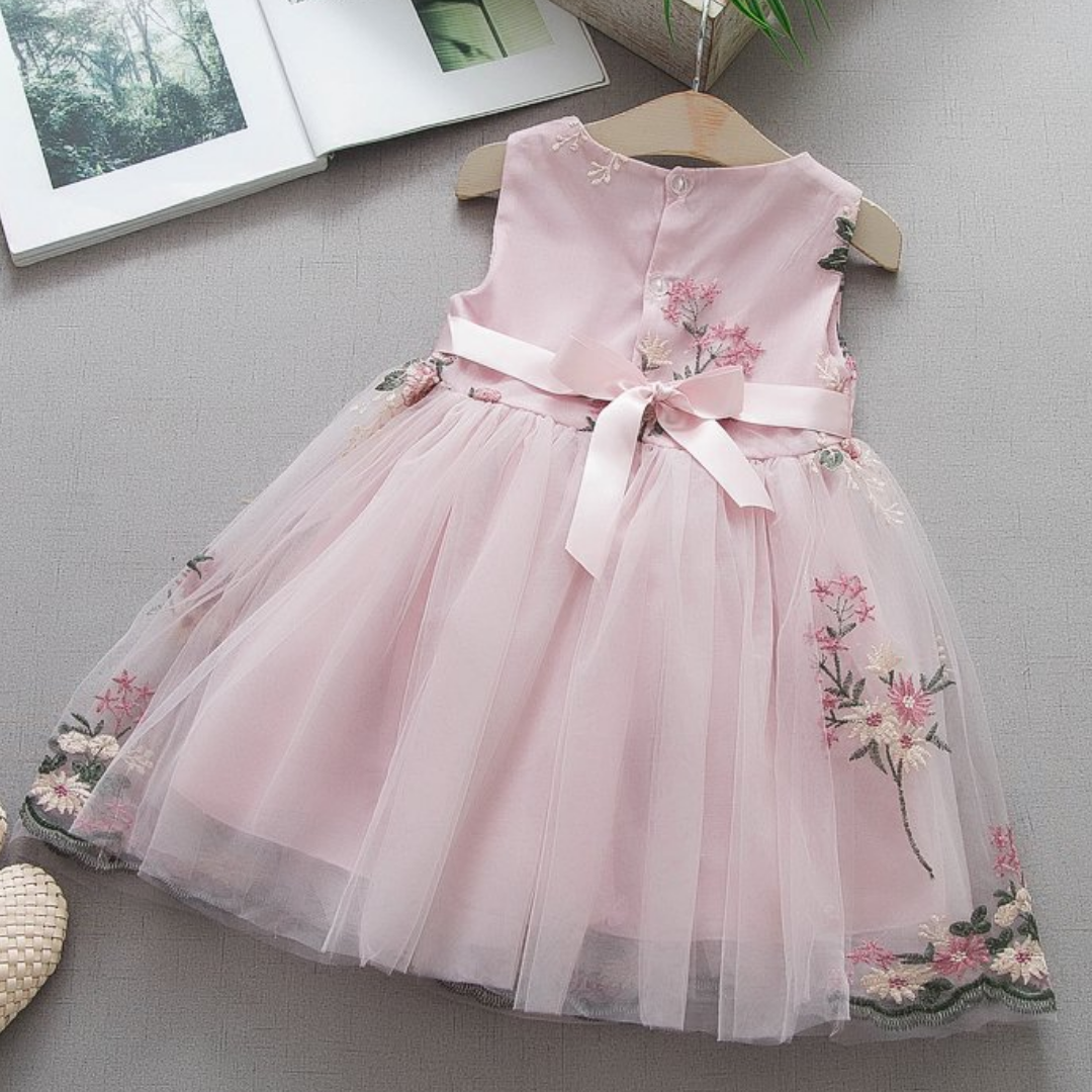 Floral Embroidered Pattern Sleeveless Princess Casual Dress