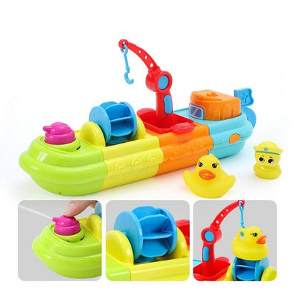 Fun&Games Bath Boat Water Squirt Toy