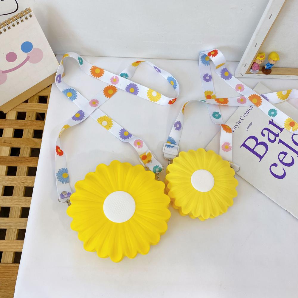 Cartoon Cute Little Daisy Silicone Children's Bag
