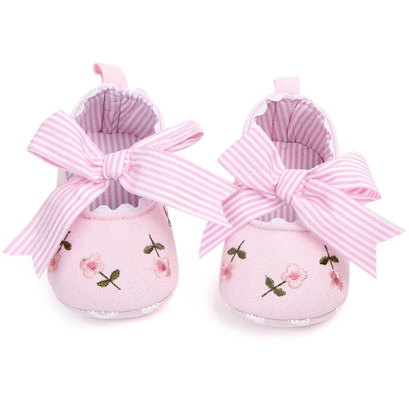 Floral Embroidered Baby Girl Soft Shoes