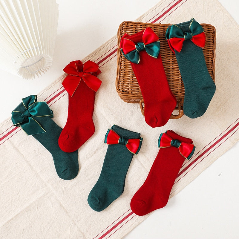 Big Bow Has Knee High Long Socks For Girls
