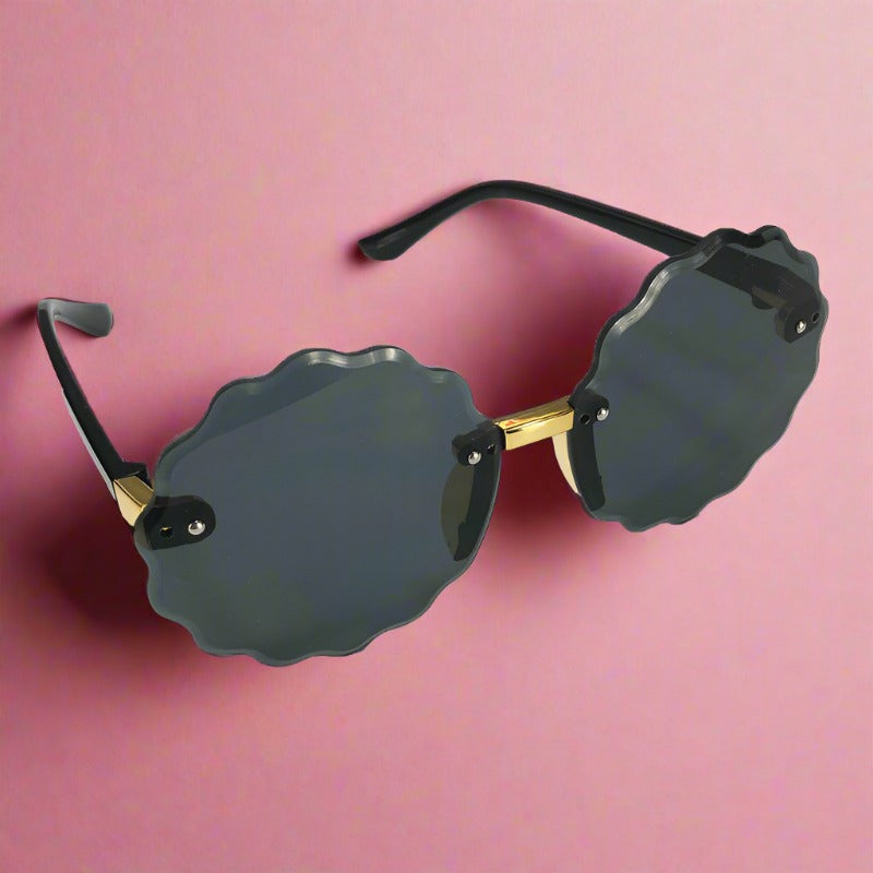 Round Scalloped Glasses