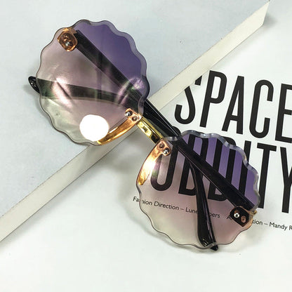 Round Scalloped Glasses