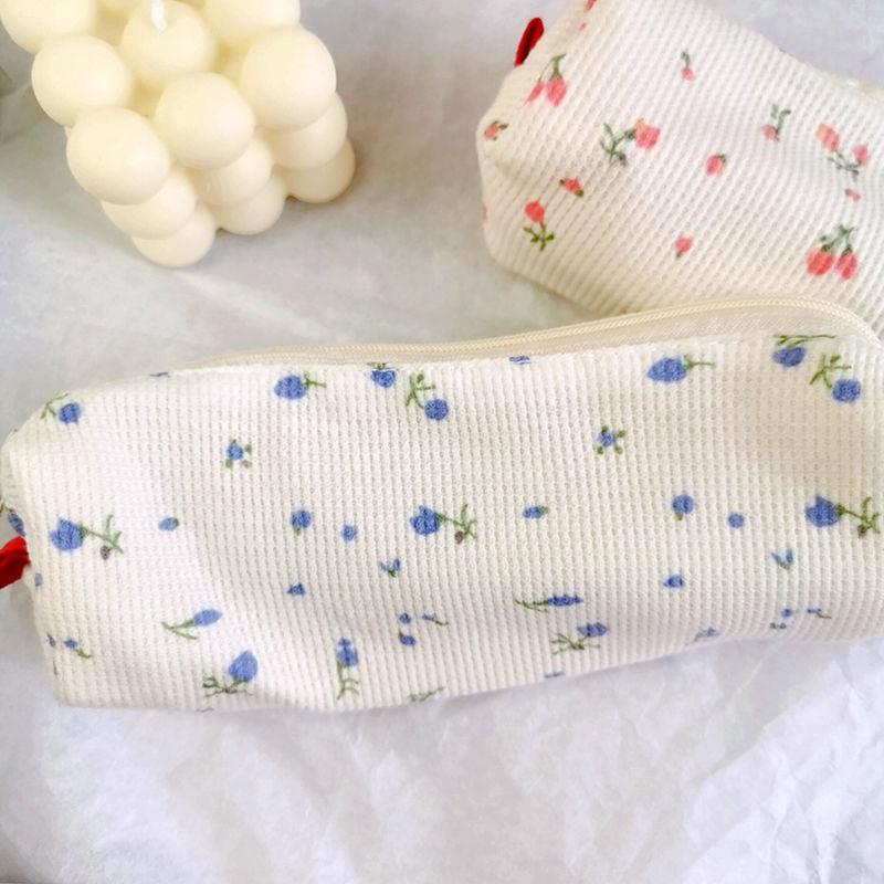 Simple Large Capacity Small Floral Polyester Pencil Case