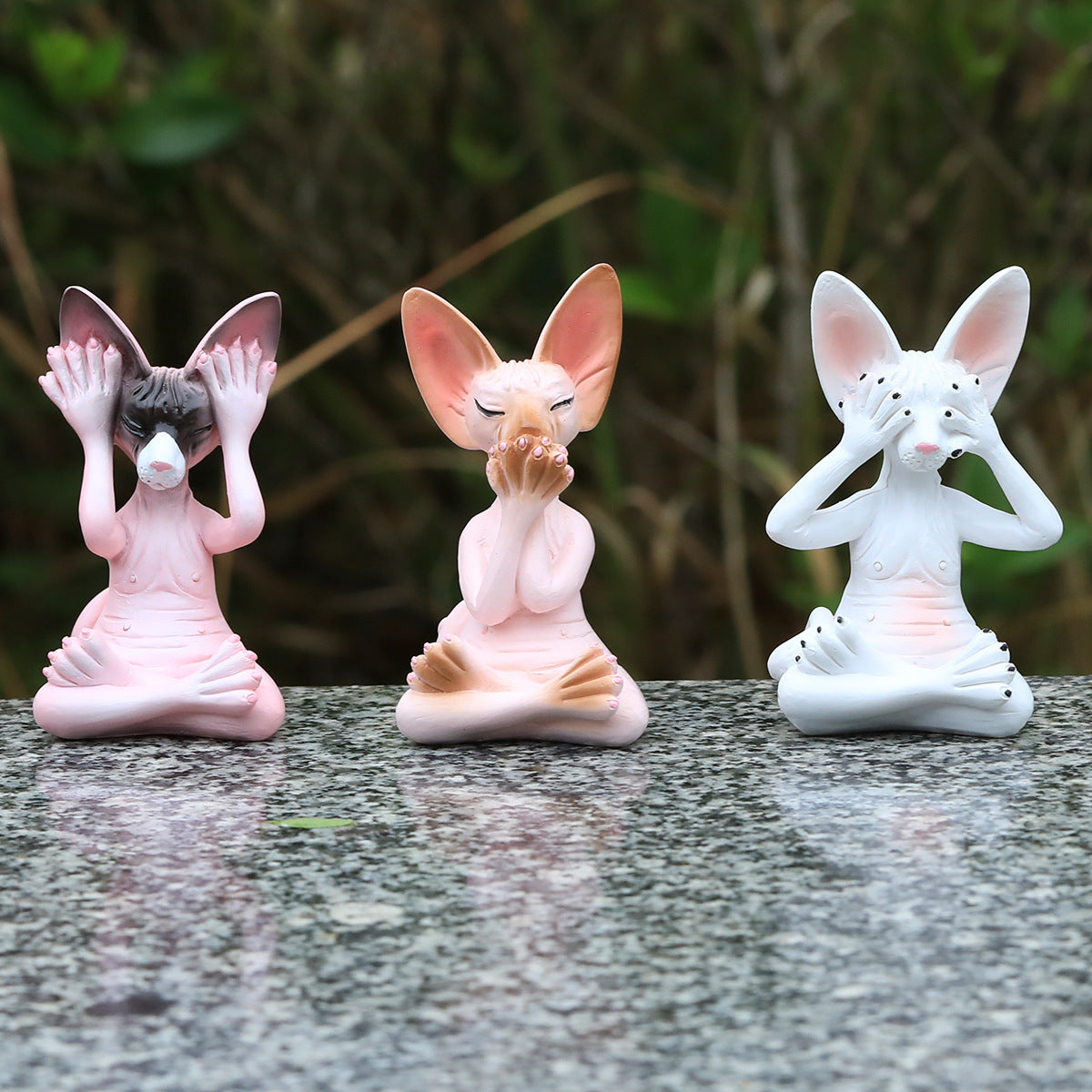 Meditation Alien Resin Ornaments