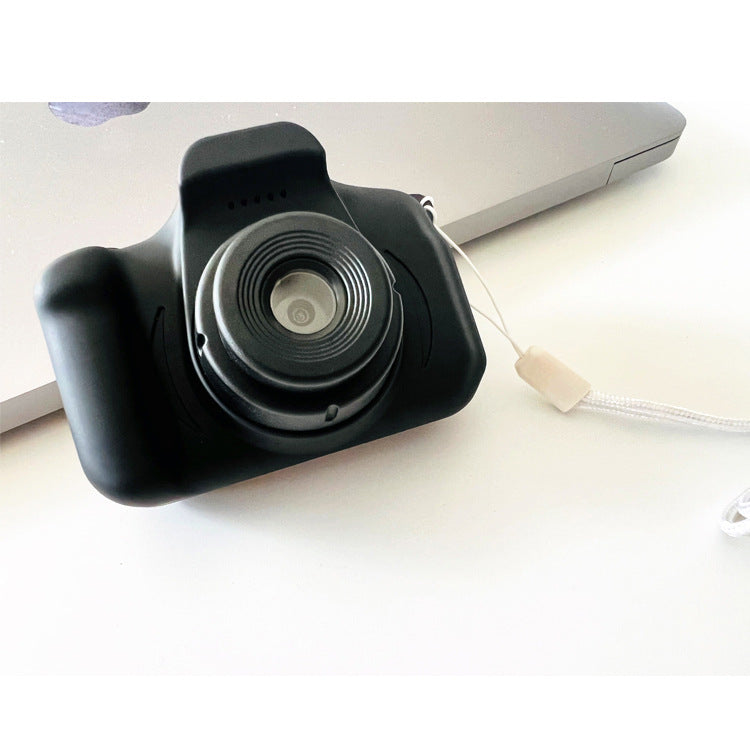 Wholesale 800W Pixel Mini Camera Can Take Pictures and Videos Can Be Inserted SD Card