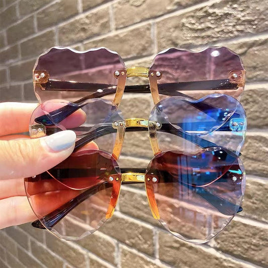 Wholesale Children's Cut Edge Frameless Ocean Film Gradient Peach Heart Sunglasses