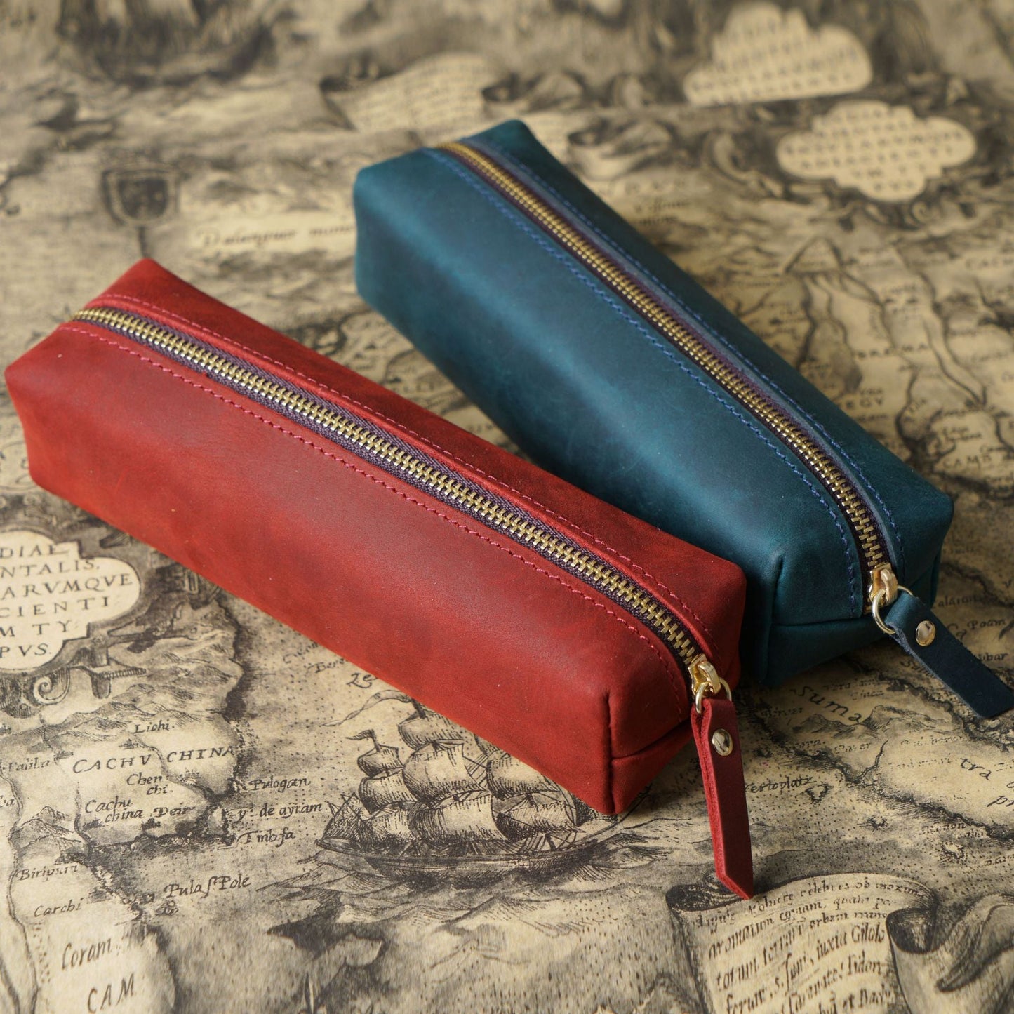 Handmade Cowhide Pen Large Capacity Storage Bag Zipper Pen Bag