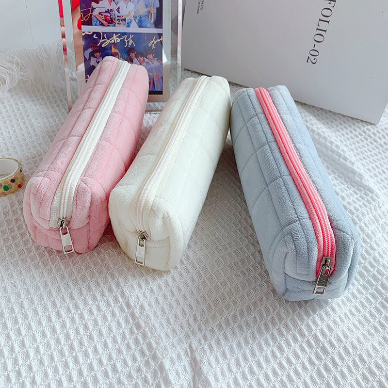 Large Capacity Plush Pen Bags