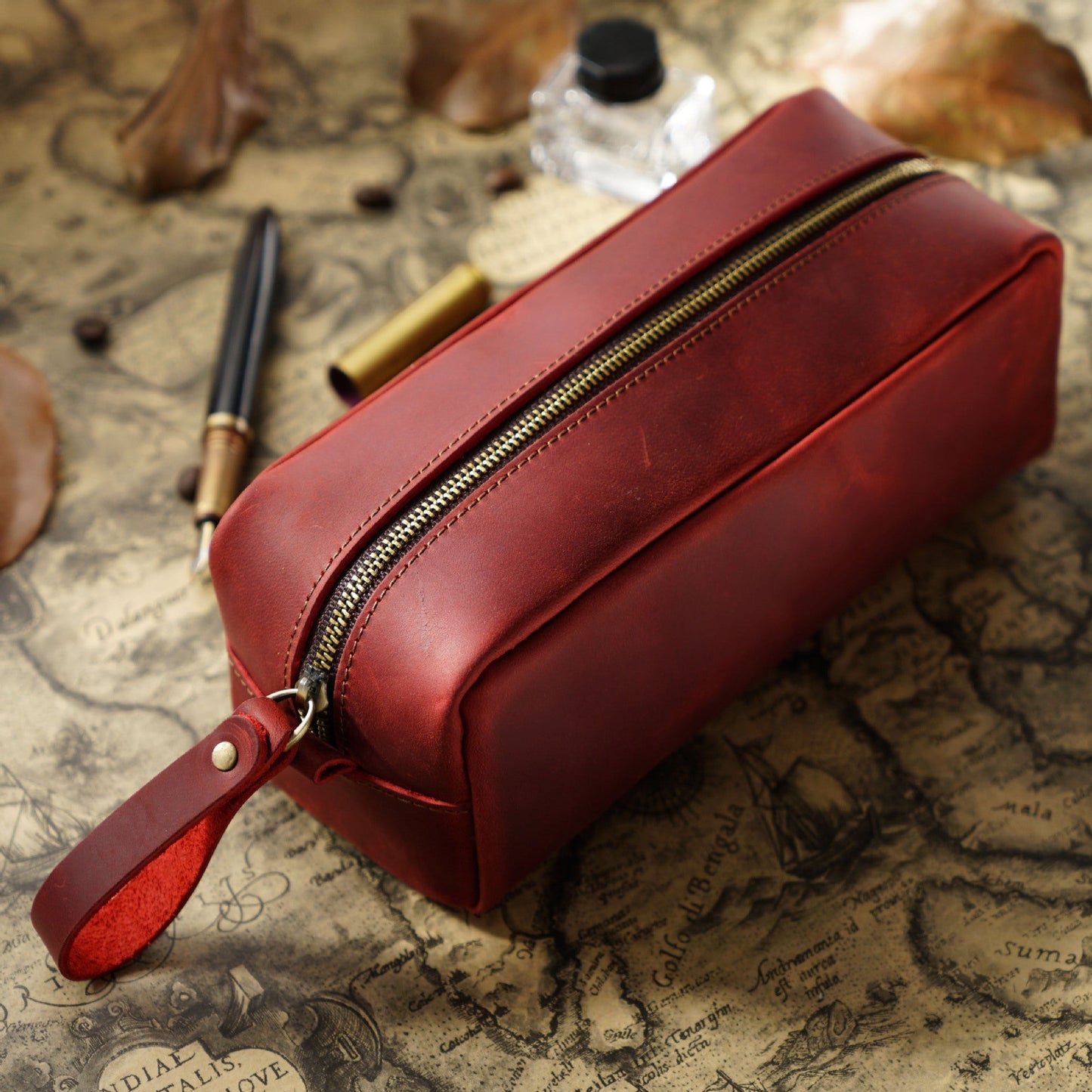 Header Cowhide Square Retro Mad Horse Leather Zipper Pens