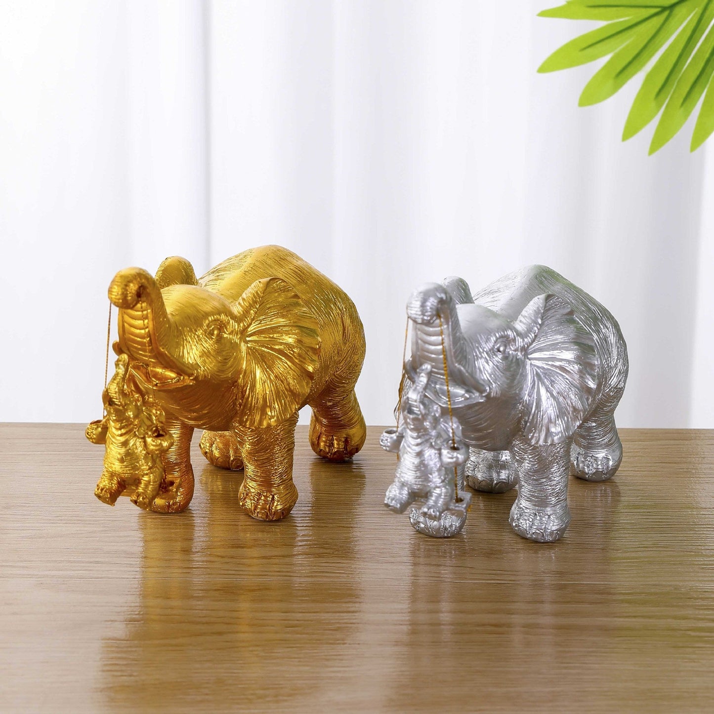 Mother's Day Cartoon Cradle Elephant Resin Ornaments