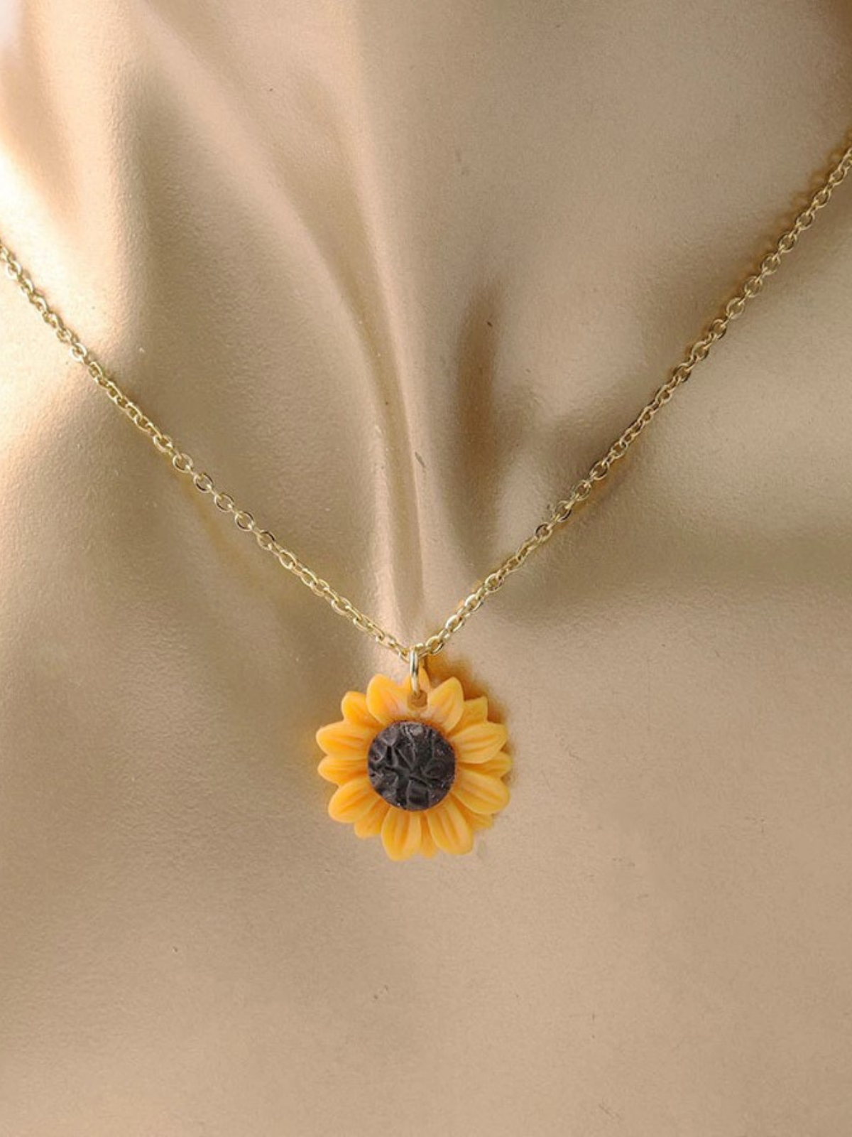 Blooming Brightly Sunflower Earrings and Necklace Set