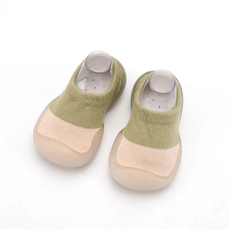 Baby's First Walking Shoes: Comfortable Knit Boots