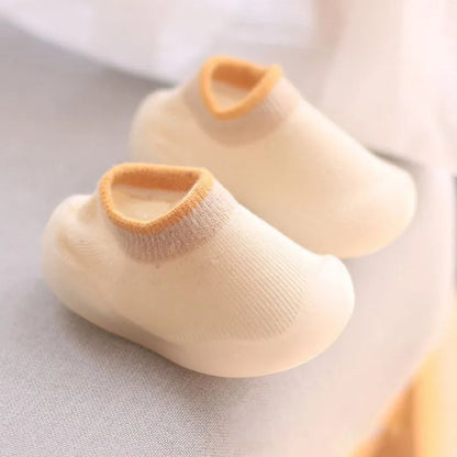 Baby's First Walking Shoes: Comfortable Knit Boots