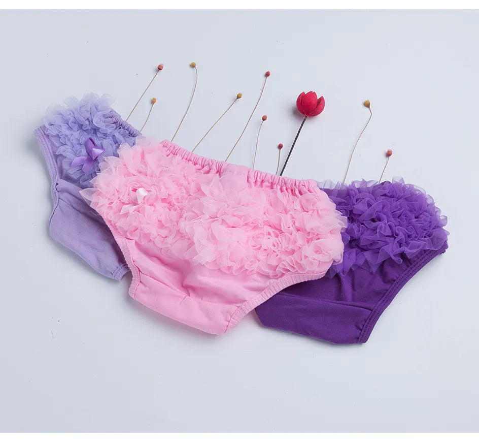 Cute Baby: Ruffled Diaper Covers