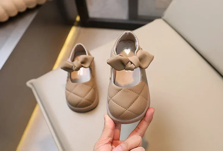 Girls' Bow Leather Shoes: Soft Spring/Autumn Style