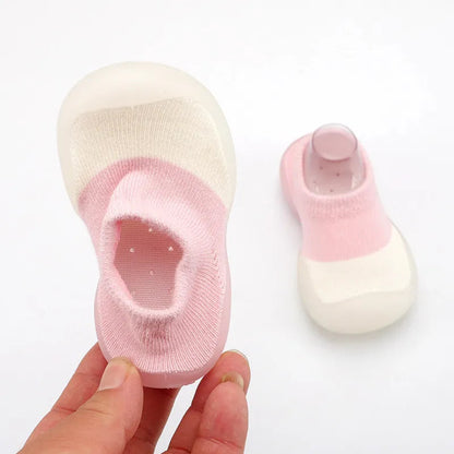Baby's First Walking Shoes: Comfortable Knit Boots