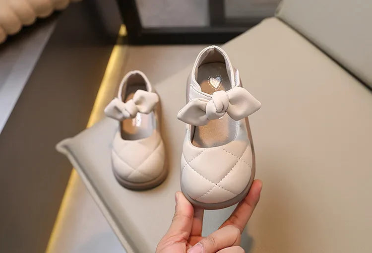 Girls' Bow Leather Shoes: Soft Spring/Autumn Style