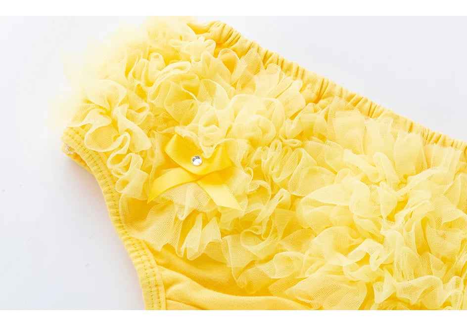 Cute Baby: Ruffled Diaper Covers