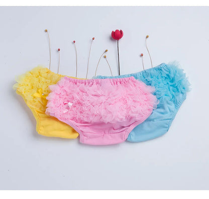 Cute Baby: Ruffled Diaper Covers