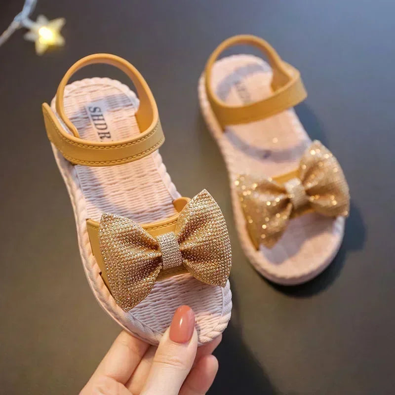 Girls' Bow Sandals: Sweet and Versatile