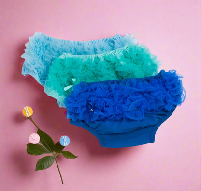 Cute Baby: Ruffled Diaper Covers