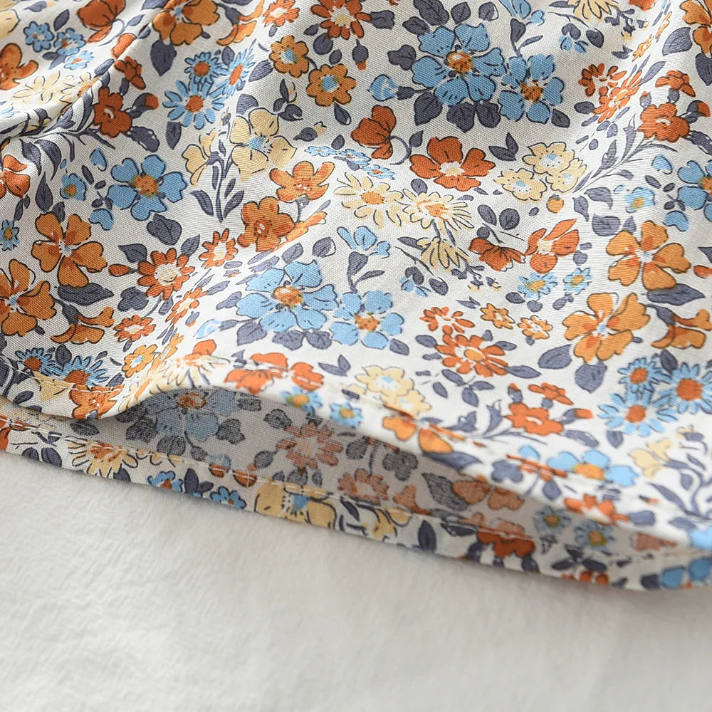Summer Girl Outfit: Flower Shorts