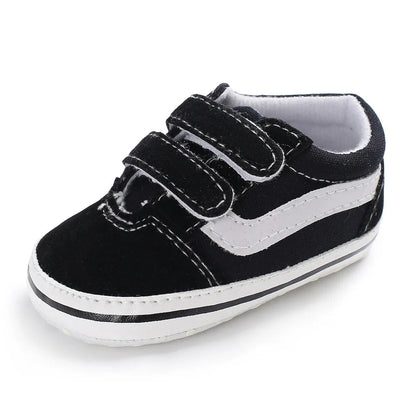 Canvas Sneakers: Stylish First Walkers for Newborns