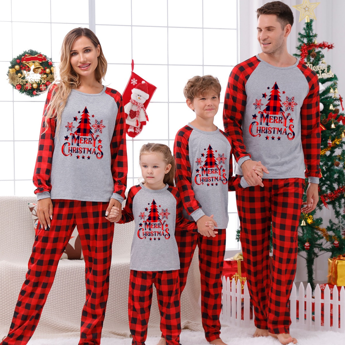 Family Matching Outfits Pajamas at Christmas