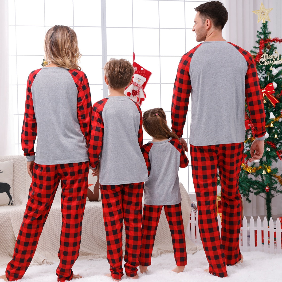 Family Matching Outfits Pajamas at Christmas