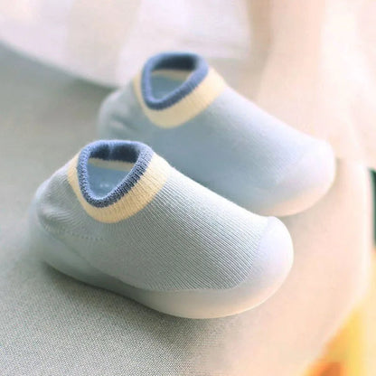 Baby's First Walking Shoes: Comfortable Knit Boots