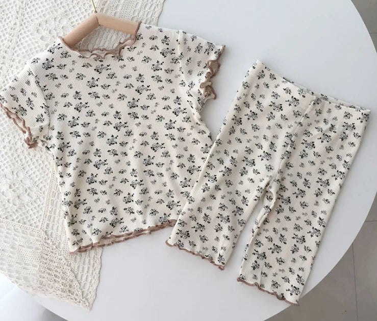 Floral Print Lounge Sleepwear: Fashion Shorts Set for Girls