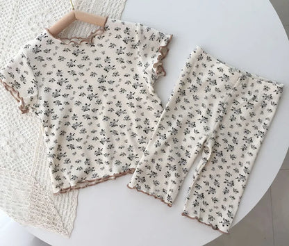 Floral Print Lounge Sleepwear: Fashion Shorts Set for Girls
