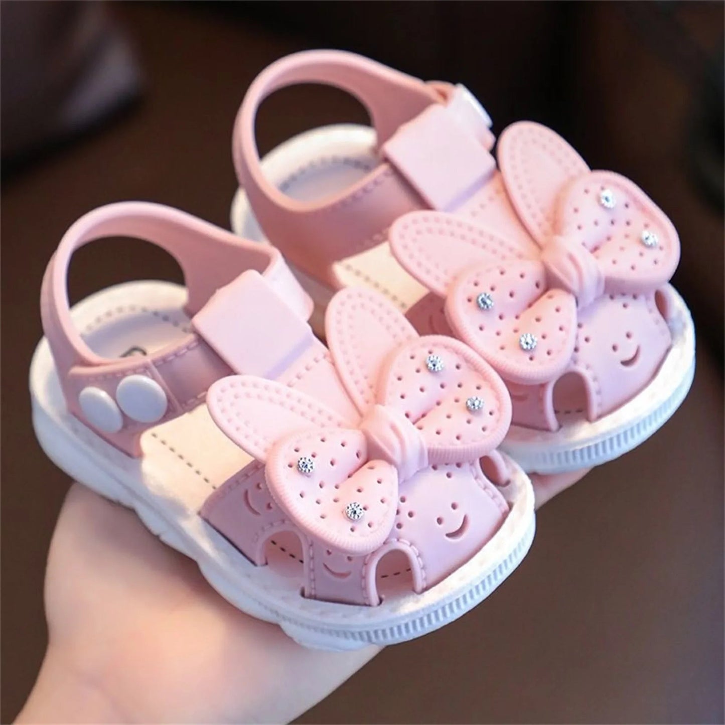 Cute and Comfy Sandals for Infant Girls